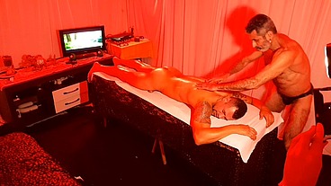 Pernambucano dotado 22cm veio experimentar a minha massagem tantrica