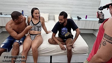 Nos bastidores da gravação com a safada Pricilla Diabinha teve ate macumba com gente não funcionando mas tambem teve muito sexo