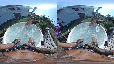 Orgasm in the jacuzzi