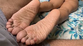 Rubbing Dry Feet Before Footjob