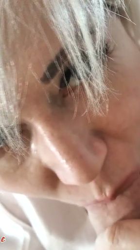 Mature Russian beauty sucks her husband's dick! Super close-ups, jerk off to everyone!   Clip 1