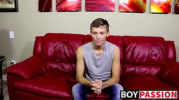 Matthew shows his adorable twink body and jerks off his cock