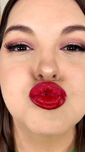 Testing My Lipstick on You - Sydney Screams Tries on 8 Shades of Lipsticks to Kiss You with Lipstick Marks on Tissue