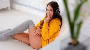 Jenny Ferri VR Porn: Pussy Rhapsody - VirtualTaboo