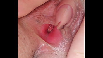 Smooth clitty pussy closeup squirt