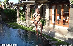 Hot Summer Vibes: Poolside Pegging Adventure with Passionate Couple