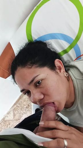 Beautiful Girl Deepthroat Sucker