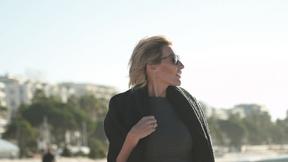 ”Anouk's ass pumping fantasy finally satisfied!”