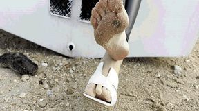 I lost my shoe while walking -16 MP4