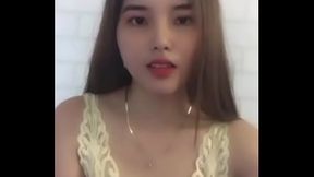 G&aacute_i xinh show h&agrave_ng tr&ecirc_n Live