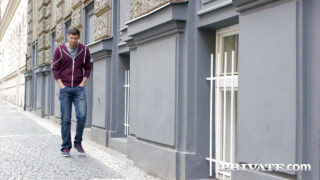 सुडौल बदन वाली ब्लांश ब्रैडबरी और विन्ना रीड, लंबे-चौड़े हट्टे-कट्टे क्रिस्टोफ केल से गुदा मैथुन करवाती हैं।