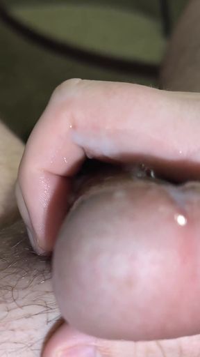 After snow and frost, I warm up with hot water and rubbing   Clip 2