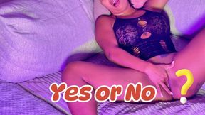 Beautiful milf masturbates her pussy. Ep 3