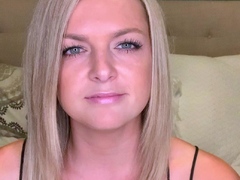 Lovely Blonde With Tight Pussy Masturbate Solo