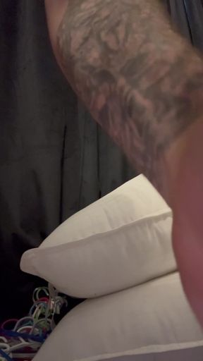 Me trying to shake my ass lol I need someone to help and give me lessons lol