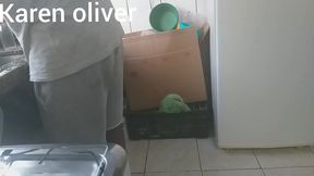 corno lava a louca enquanto sua mulher chupa o negao debaixo dos seus olhos * jefao