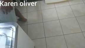corno lava a louca enquanto sua mulher chupa o negao debaixo dos seus olhos * jefao