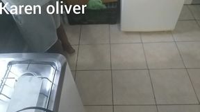 corno lava a louca enquanto sua mulher chupa o negao debaixo dos seus olhos * jefao