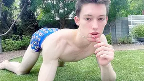 Kingsley Kross Flexes Hard Before Flooding His Face With Hot Cum – GayXXX
