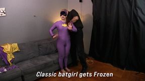 Classic Batgirl gets Frozen 1