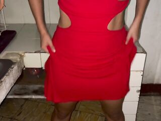 My boss is not happy with her husband and seduces me into penetrating her hard