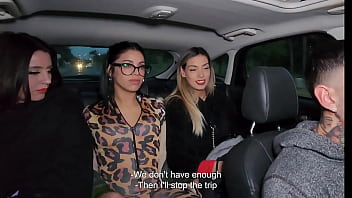 UBER con suerte, se coje a TRES minas por el CULO. el viaje de alguna forma se Cobra