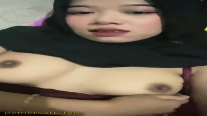 Zara abg hijab 18yo colmek terbaru