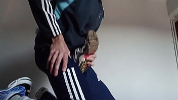 Adidasfun1 Playing,fuck &amp_ wank with an Arab Nike TN