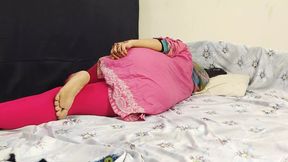 Girlfriend kissed in bedroom - Clear Hindi🤞