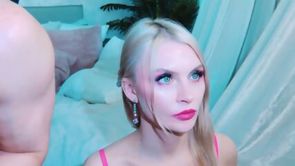 Skinny teen's petite body struggling to handle massive black girth