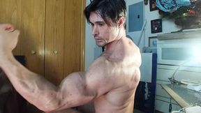 Nude arm workout plus flexing