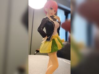 五等分の花嫁中野一花制服ver.フィギュアにぶっかけオナニー
