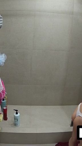 LUUV. Grossy brushes her teeth topless and in a bikini on web camera   Clip 1