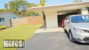MOFOS - Sabrina Valentine Welcomes Deliveryman J Mac Inside After Seeing The Size Of His Package