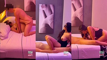 Joven tetona dandole un show cuckold voyeur a su novio, disfruta la verga de una manera soprendente