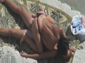 Spying on amateur doing all sort of horny things by the beach