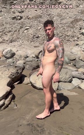 🍆GAY with BIG COCK, Exhibition InThe  PUBLIC BEACH