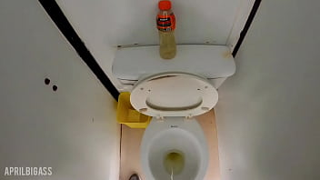 swallowing pee in a public park, a lot of people nearby, a lot of &quot_RISK&quot_