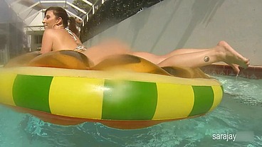 Oily Teasing MILF! Sexy Sara Jay Sunbathes Outdoors By The Pool!