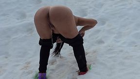 festinha com as ticas na neve no alto das cordilheira dos andes no chile