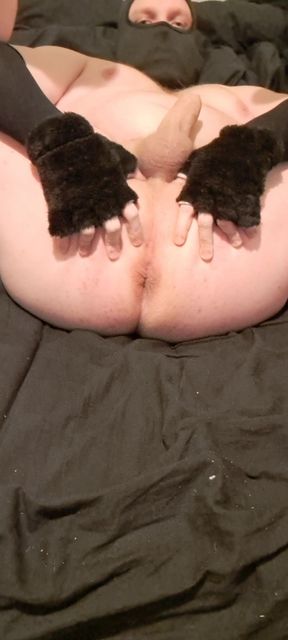 I Masturbate While Dressing Like a Cat