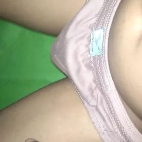 Horny masturbasi small tits