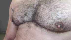 yuri gaucho - urso brasileiro mega dotado macetando o pau - gozada farta do macho leitador