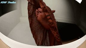 Moody back GIGANTIC BARE POV! - MP4