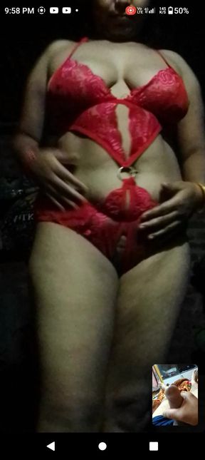Indian Deshi Stepmom make nude whatsapp video call sex in her son friend