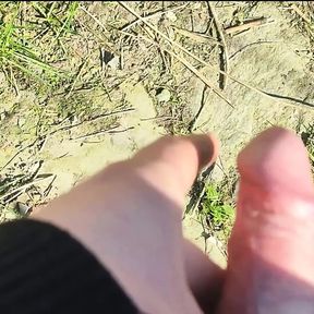 Jerk and pee in the garden (POV)