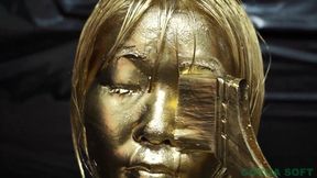 It becomes a golden figure in the college uniform