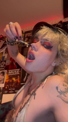 Goth Girl Glitterqueen1999 Stretches Her Button Nose with Ni