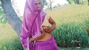 Village Bhabhi First Time Fucking Video