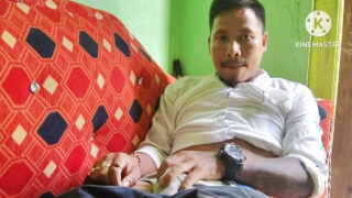 Hitam, seks, melancap, pakaian – pelacur gay berpakaian silang India bertatu yang didakwa sedang melakukan seks dubur